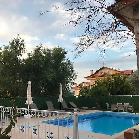 Oeluedeniz'de 3+1 Muestakil Βίλα *